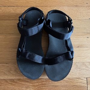 Teva Midform Universal, Black Womens 7 EUC